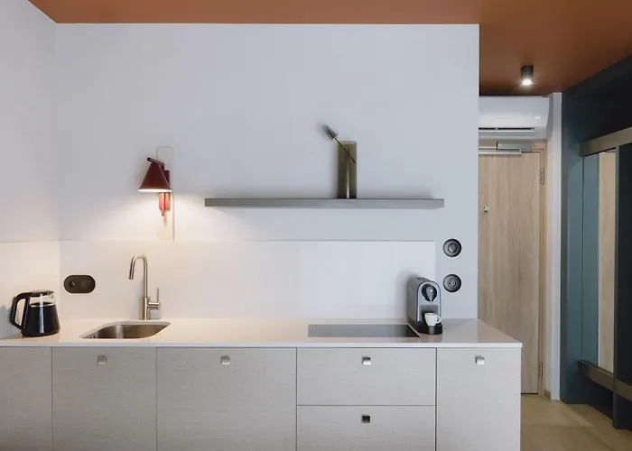 アパート Ironique By Mb *