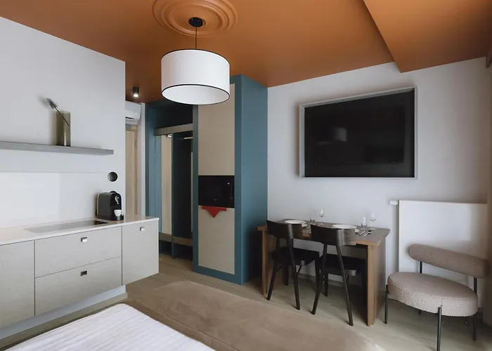 アパート Ironique By Mb