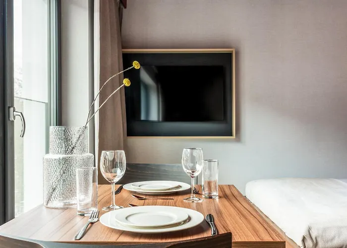 アパート Ironique By Mb