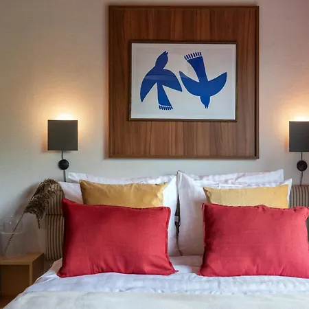 Ironique Apartment