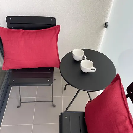 Apartment Ironique