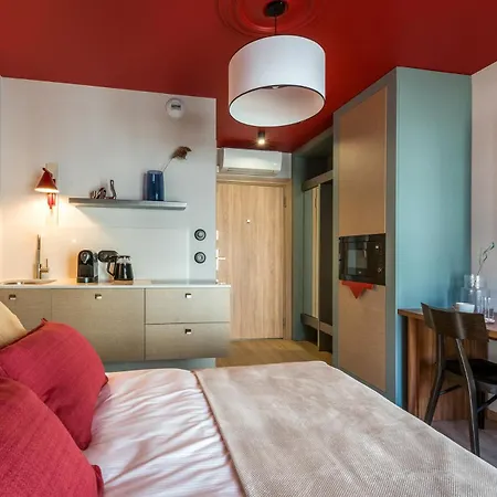 Ironique Apartment