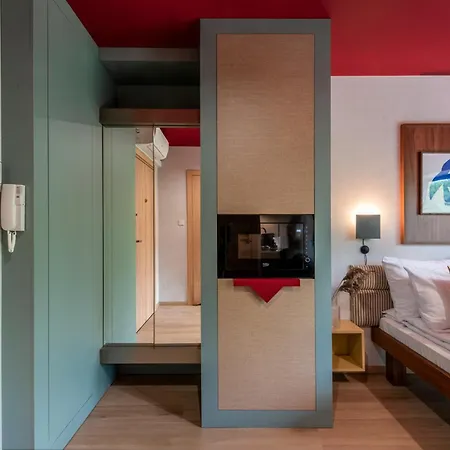 Ironique By Mb Krakau