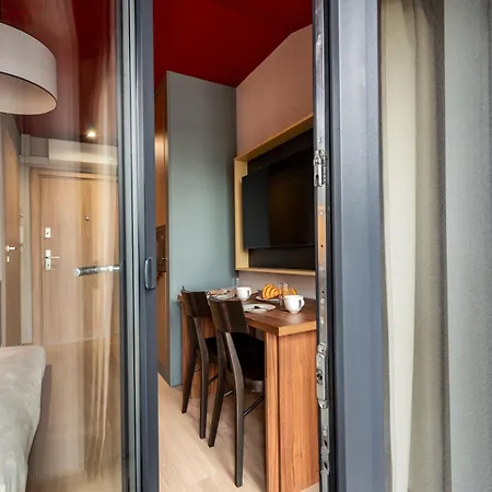 Ironique By Mb Apartment Krakau