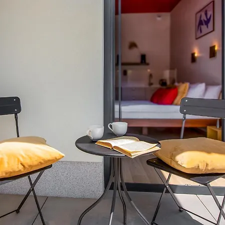 Apartment Ironique By Mb *