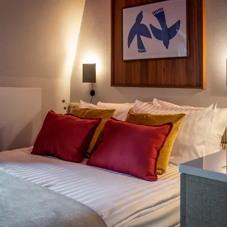 Ironique By Mb Апартаменты *